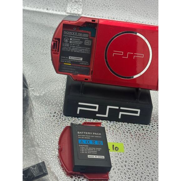 psp 3000 w/charger adapter & new battery - Picture 3 of 10